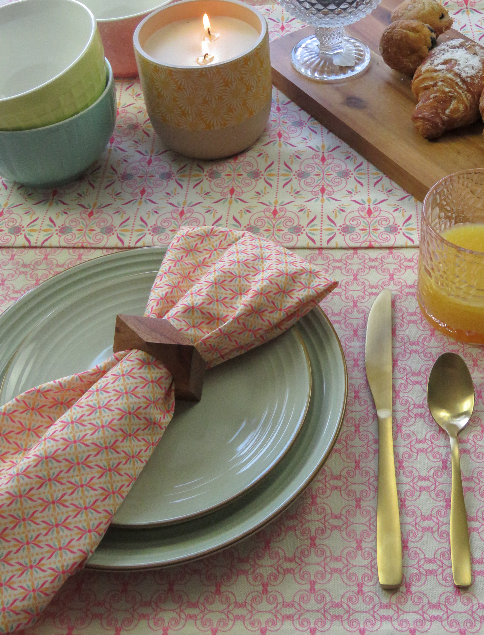 Pink table setting